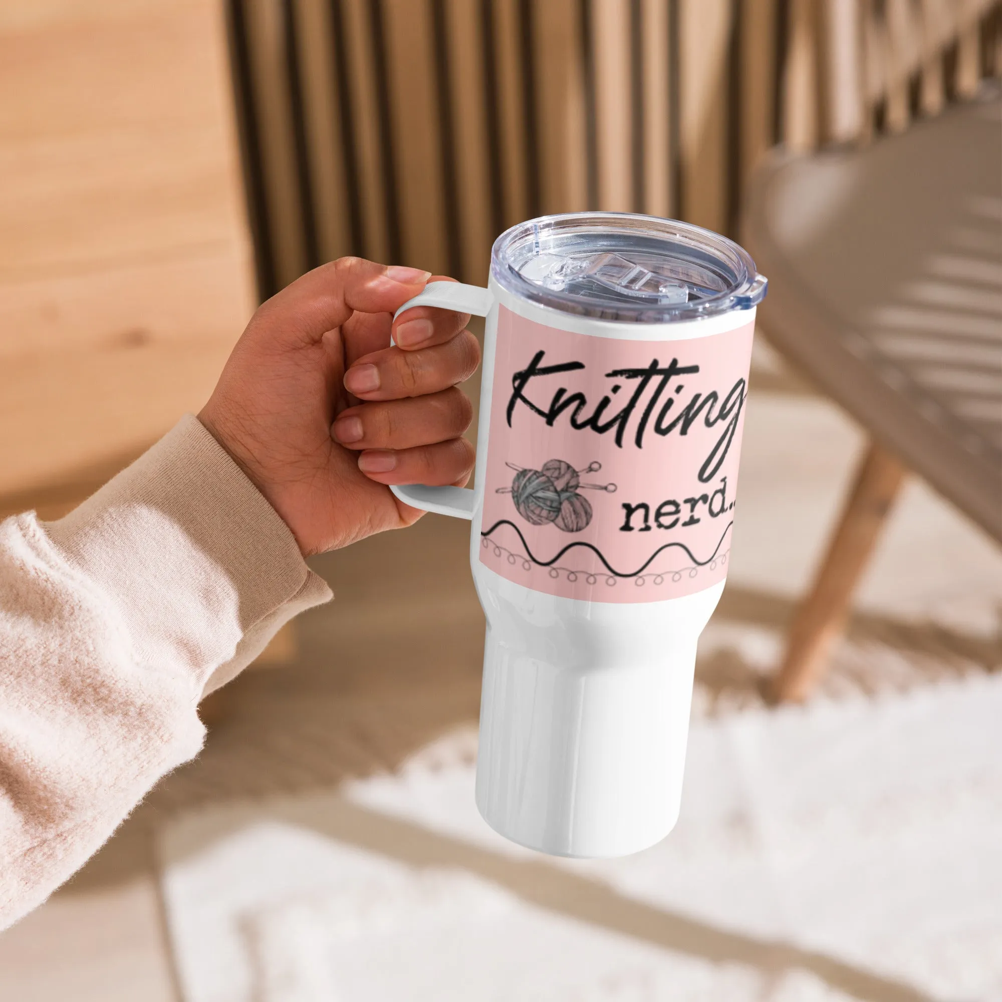 Travel mug for knitters