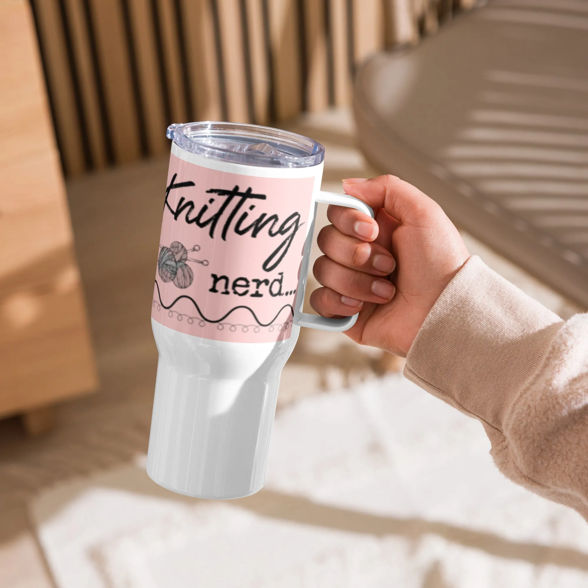 Travel mug for knitters